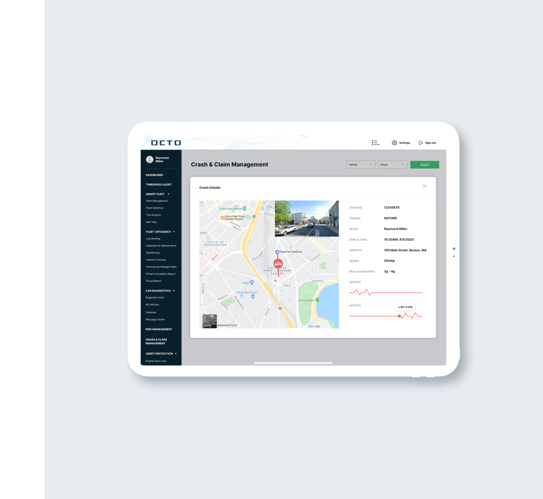 Tablet che visualizza i dettagli della gestione degli incidenti e dei sinistri con mappe e visualizzazione dei dati
