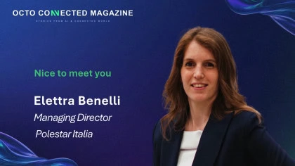 Banner di “Octo Connected Magazine” con sfondo blu e grafica astratta viola. A destra, ritratto di Elettra Benelli, Managing Director di Polestar Italia, con blazer scuro e camicia bianca. A sinistra il testo: “Nice to meet you – Elettra Benelli, Managing Director, Polestar Italia”.